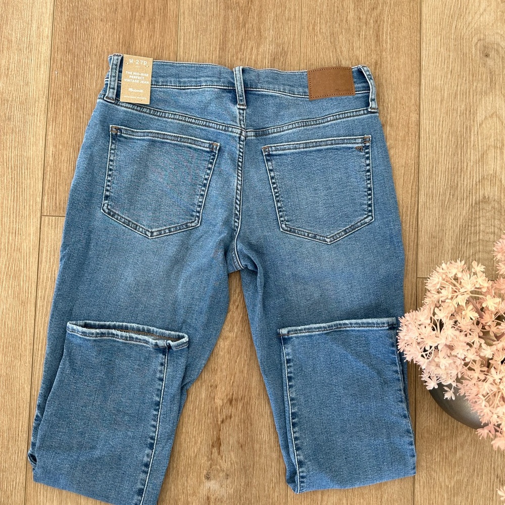 NWT Madewell Jeans. Mid-rise petite, size 27.